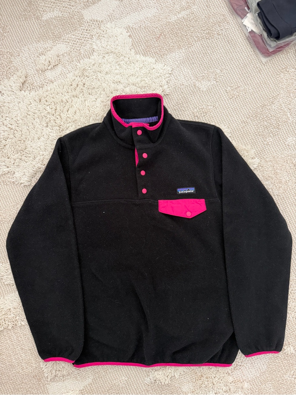 Patagonia Women’s Black Synchilla Snap-T Fleece Pullover with Pink Trim